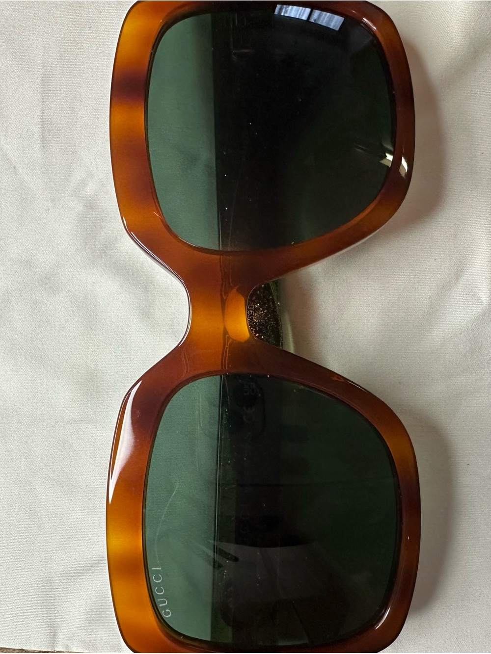 Gucci Women’s Brown Tortoiseshell Oversized Square Sunglasses - Picture 2 of 11